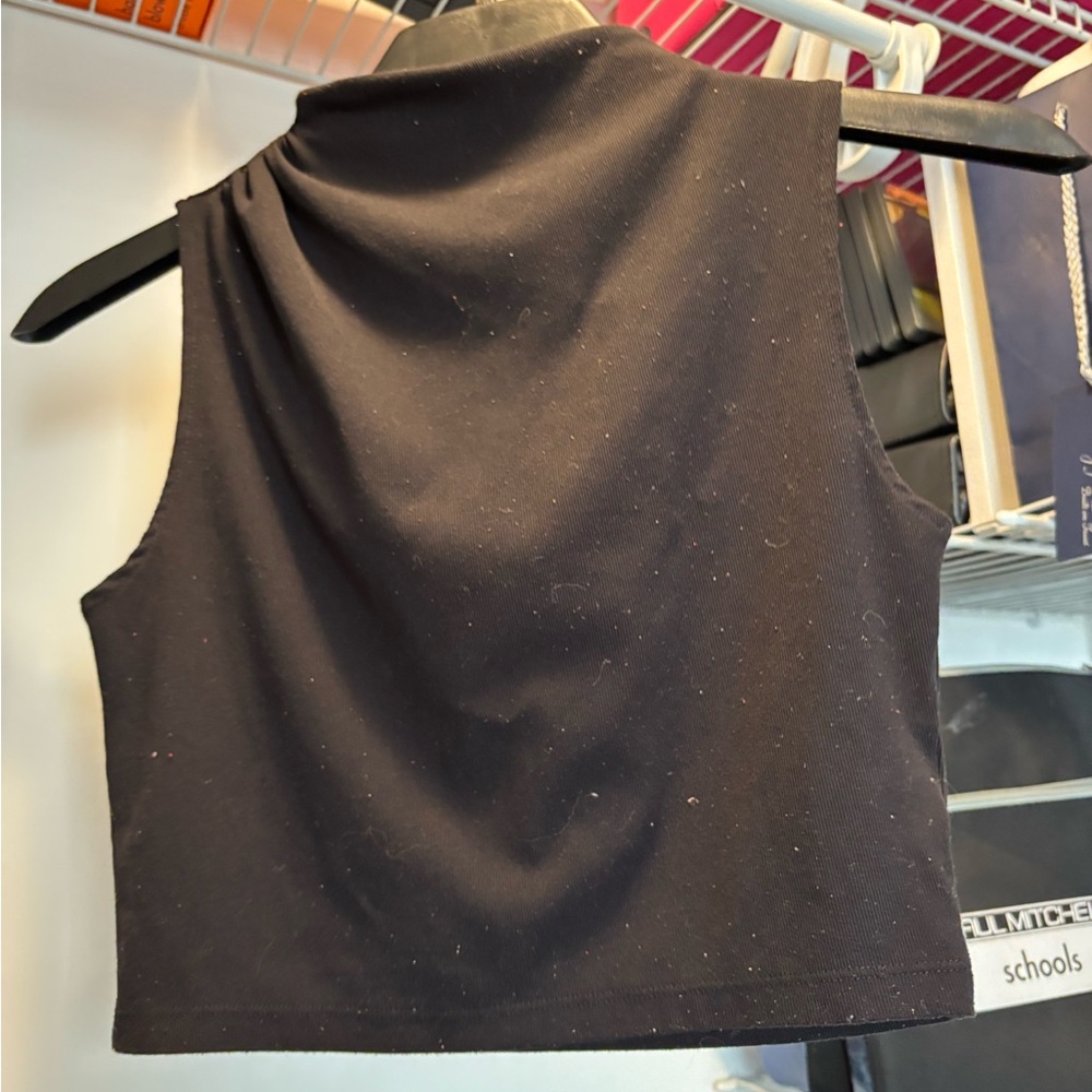 H&M Black Sleeveless Crop Top